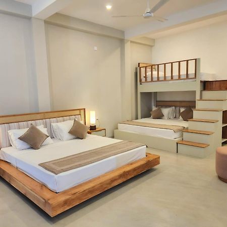 Hotel Blue Note Hikkaduwa Bagian luar foto