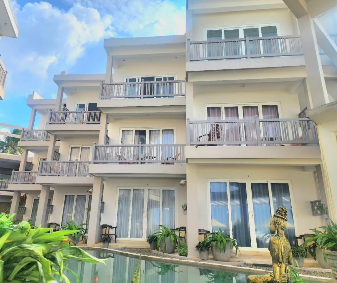 Hotel Blue Note Hikkaduwa Bagian luar foto